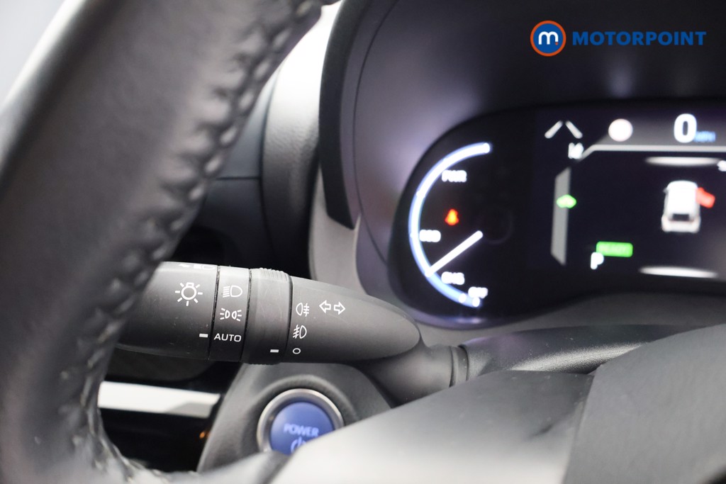 Toyota Yaris Cross Design Automatic Petrol-Electric Hybrid Estate - Stock Number (1635850) - 5th supplementary image