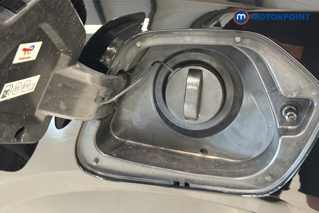 Peugeot 208 Allure Automatic Petrol Hatchback - Stock Number (1636784) - 41st supplementary image