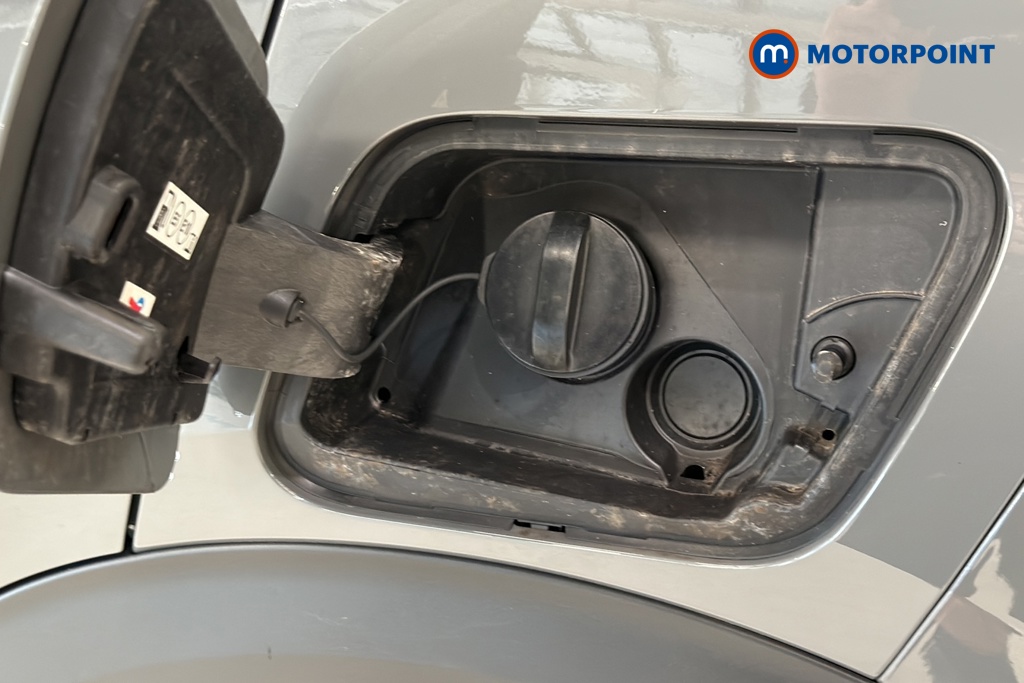 Peugeot 2008 Allure Automatic Petrol SUV - Stock Number (1642256) - 41st supplementary image