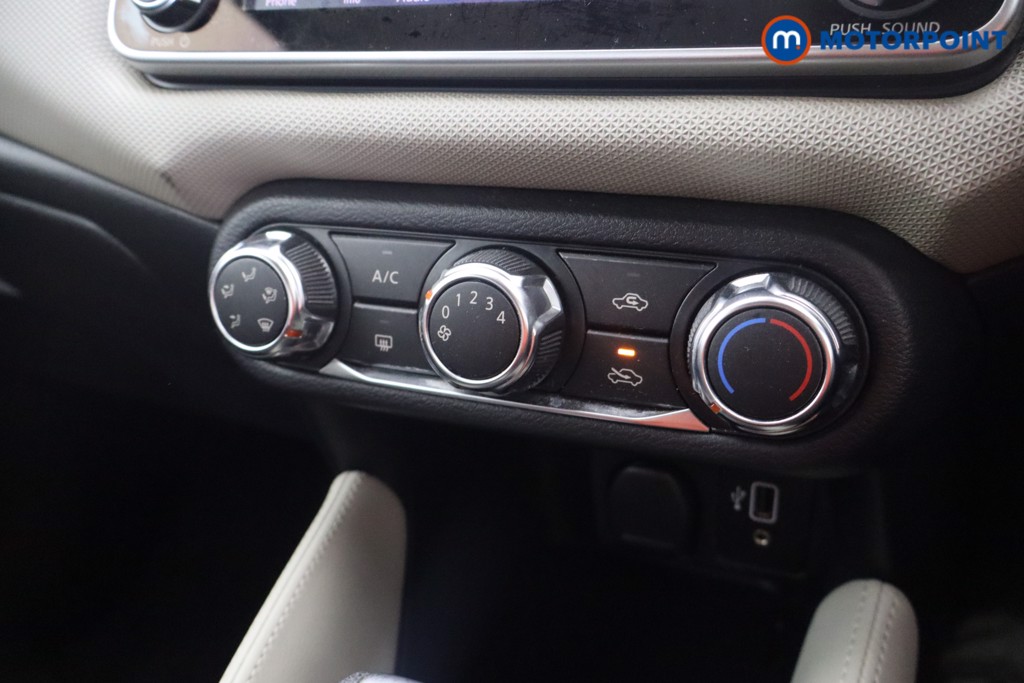 Nissan Micra Acenta Automatic Petrol Hatchback - Stock Number (1623876) - 7th supplementary image