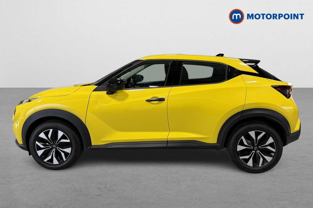 Nissan Juke Acenta Premium Automatic Petrol SUV - Stock Number (1628811) - Passenger side