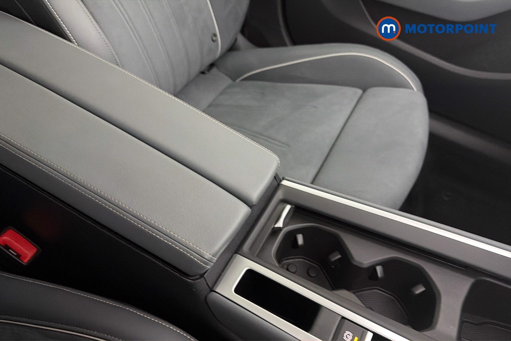 Volkswagen Passat Life Automatic Petrol Plug-In Hybrid Estate - Stock Number (1632883) - 14th supplementary image