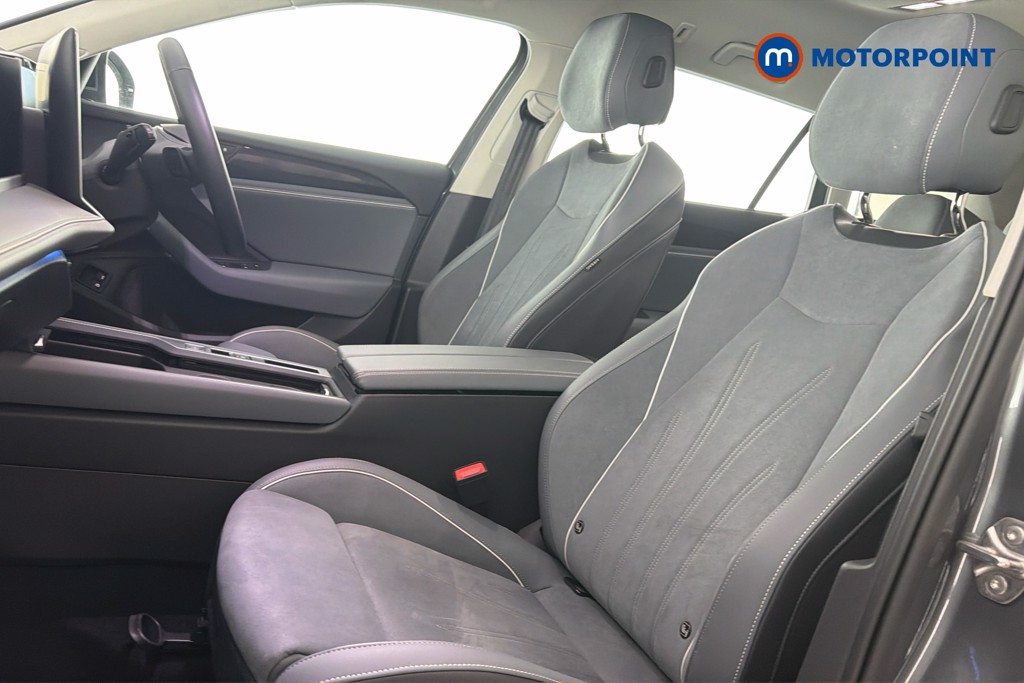 Volkswagen Passat Life Automatic Petrol Plug-In Hybrid Estate - Stock Number (1632883) - 22nd supplementary image