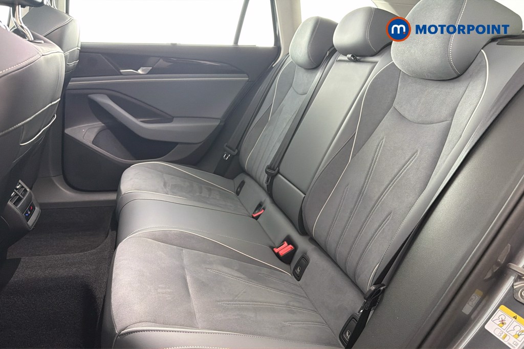 Volkswagen Passat Life Automatic Petrol Plug-In Hybrid Estate - Stock Number (1632883) - 28th supplementary image