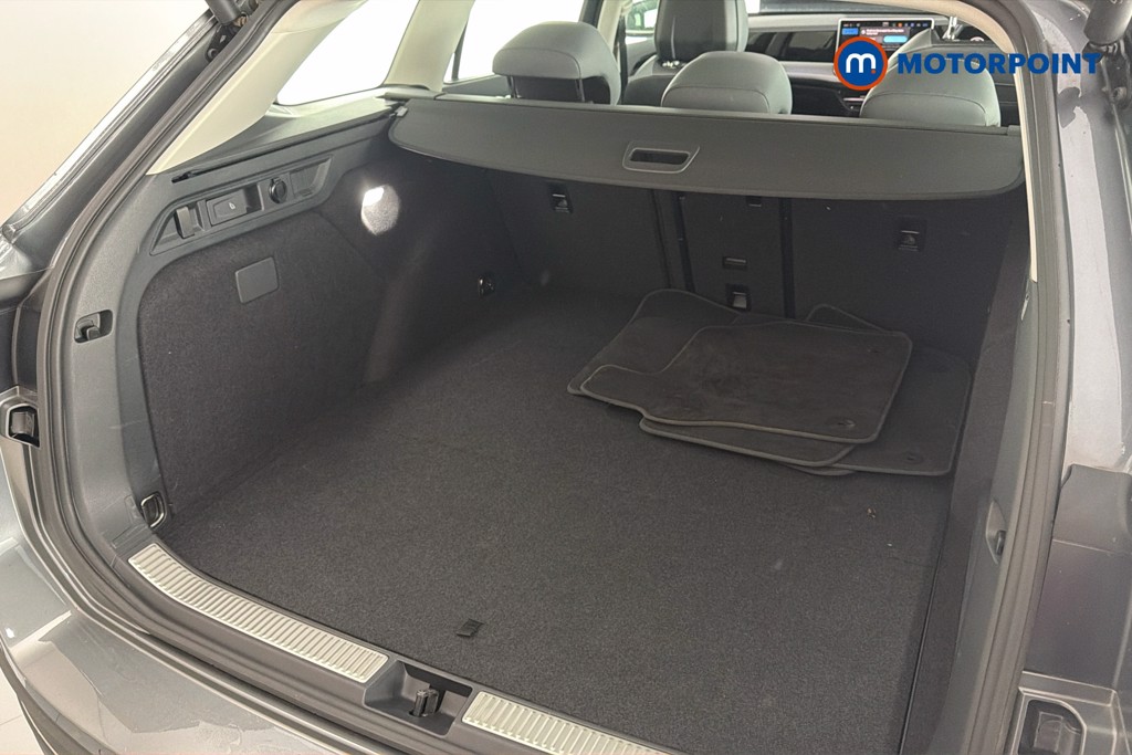 Volkswagen Passat Life Automatic Petrol Plug-In Hybrid Estate - Stock Number (1632883) - 33rd supplementary image