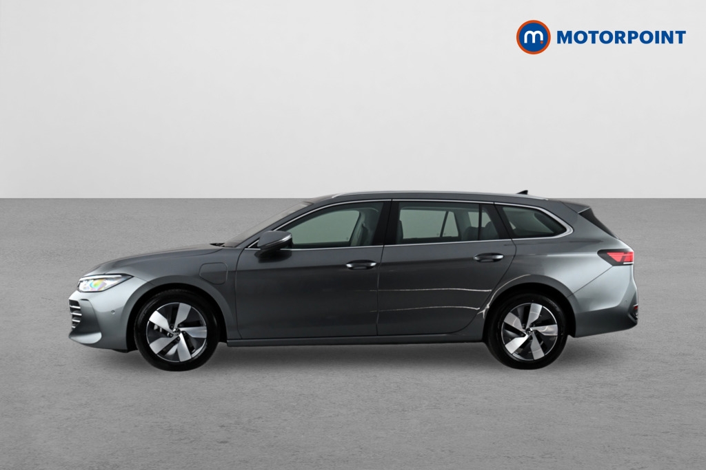Volkswagen Passat Life Automatic Petrol Plug-In Hybrid Estate - Stock Number (1632883) - Passenger side