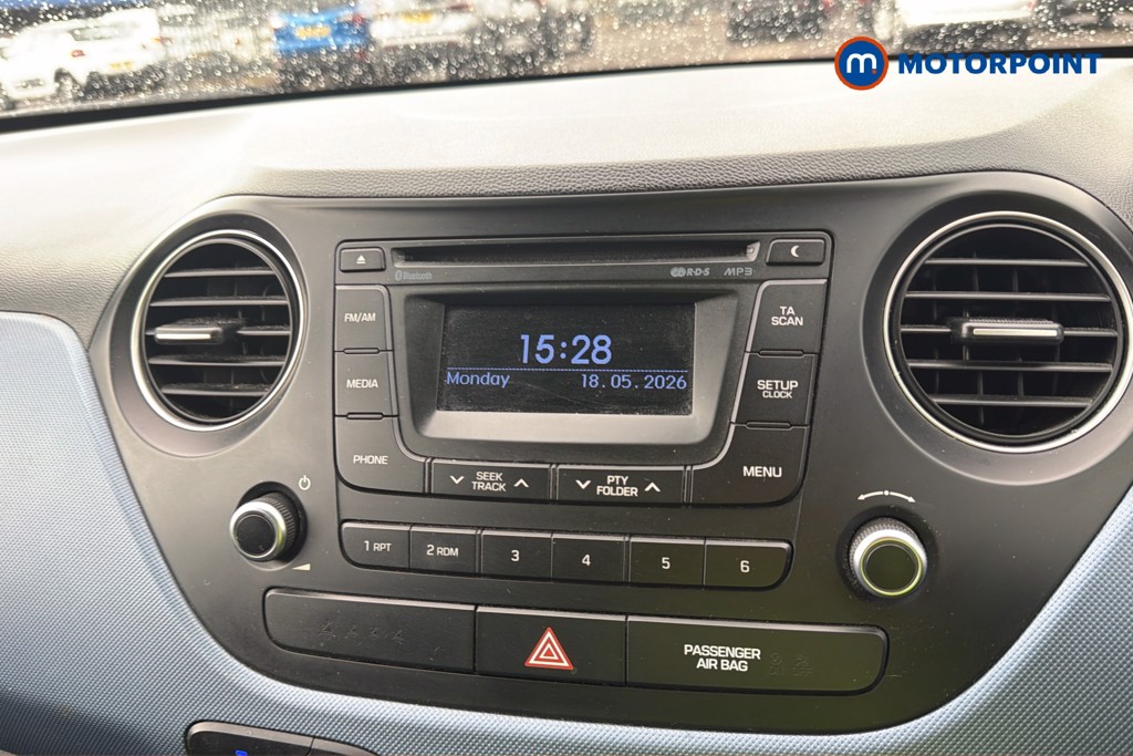 Hyundai I10 Premium Manual Petrol Hatchback - Stock Number (1634198) - 9th supplementary image
