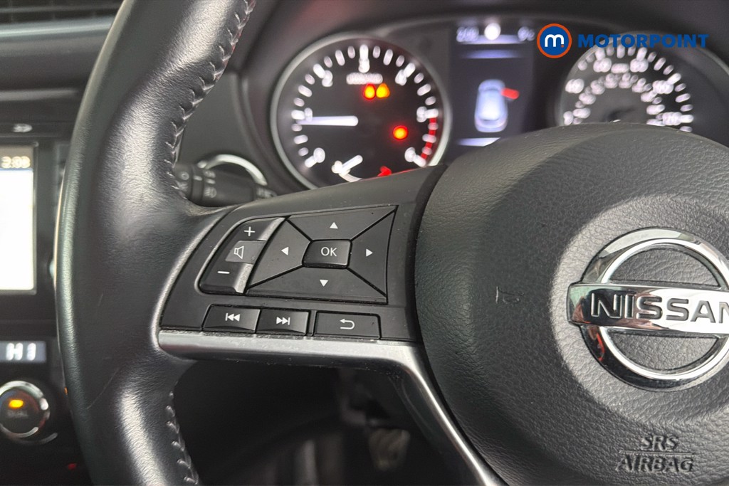 Nissan Qashqai Tekna Manual Diesel SUV - Stock Number (1634755) - 3rd supplementary image