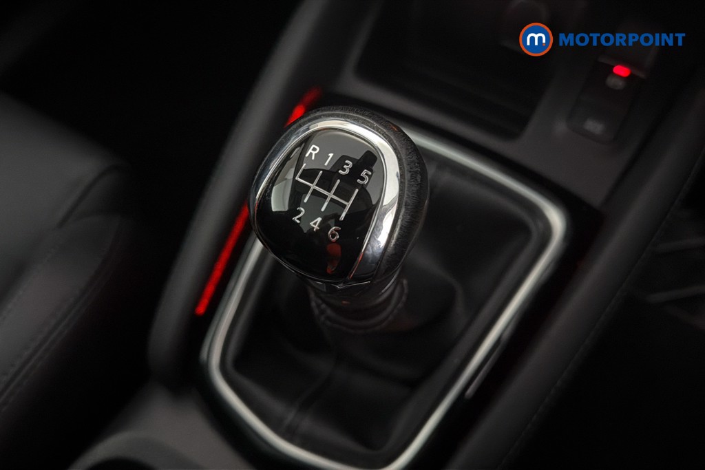 Nissan Qashqai Tekna Manual Diesel SUV - Stock Number (1634755) - 15th supplementary image