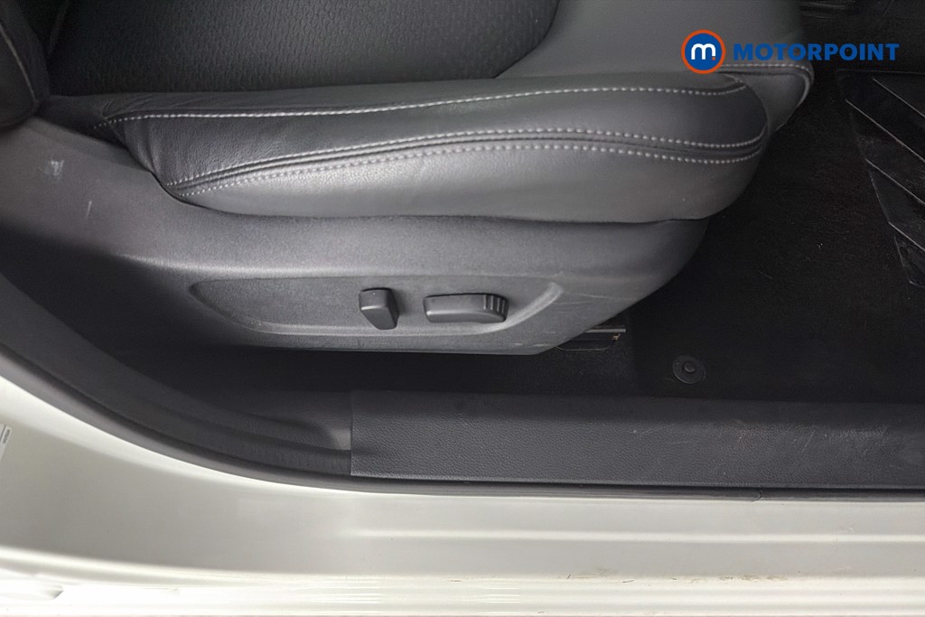 Nissan Qashqai Tekna Manual Diesel SUV - Stock Number (1634755) - 25th supplementary image