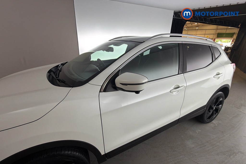 Nissan Qashqai Tekna Manual Diesel SUV - Stock Number (1634755) - 43rd supplementary image