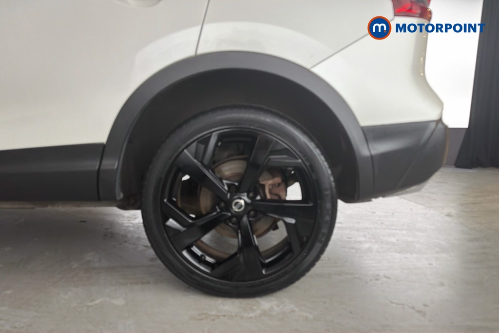 Nissan Qashqai Tekna Manual Diesel SUV - Stock Number (1634755) - 48th supplementary image