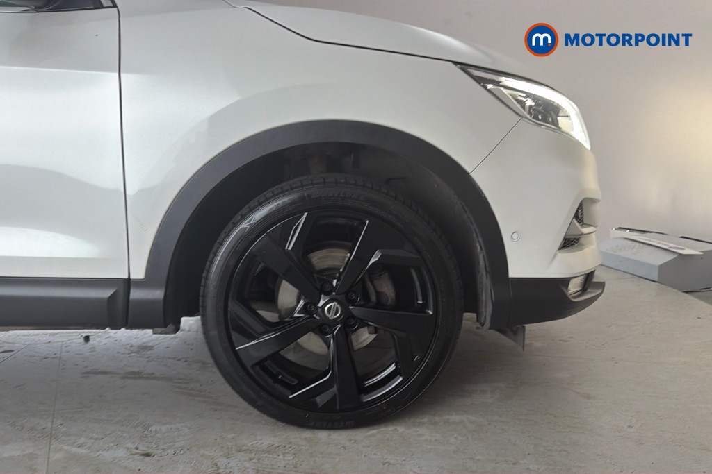 Nissan Qashqai Tekna Manual Diesel SUV - Stock Number (1634755) - 50th supplementary image