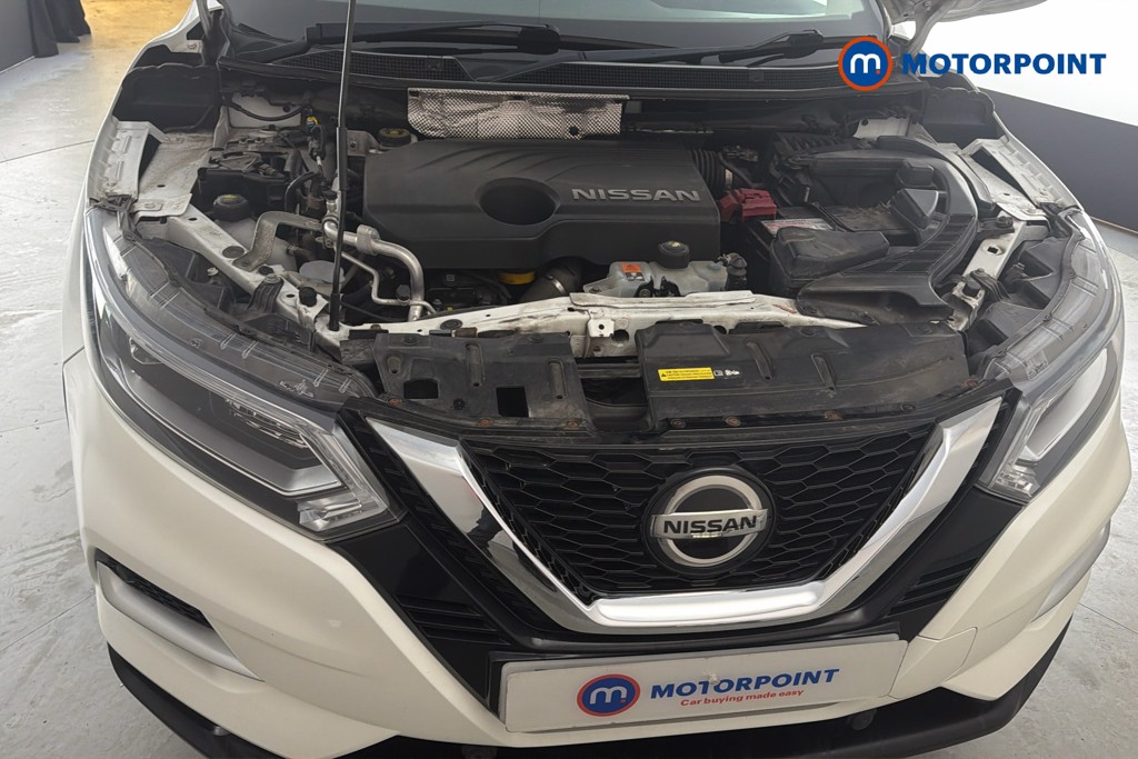 Nissan Qashqai Tekna Manual Diesel SUV - Stock Number (1634755) - 51st supplementary image