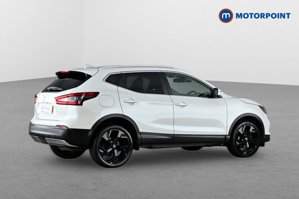 Nissan Qashqai Tekna Manual Diesel SUV - Stock Number (1634755) - Drivers side rear corner