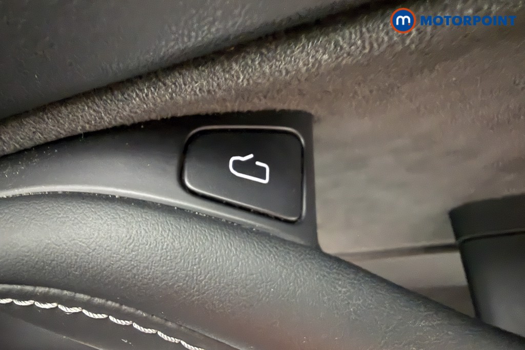 Tesla Model Y Long Range Automatic Electric SUV - Stock Number (1634821) - 15th supplementary image