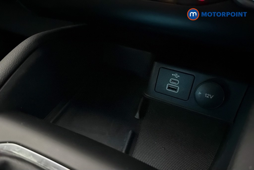 Ford Kuga St-Line Edition Manual Petrol SUV - Stock Number (1637753) - 17th supplementary image