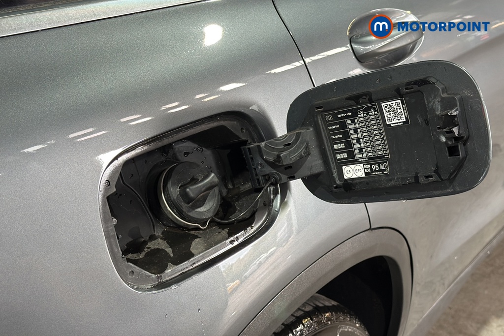 Mercedes-Benz GLC Amg Line Automatic Petrol SUV - Stock Number (1638372) - 41st supplementary image