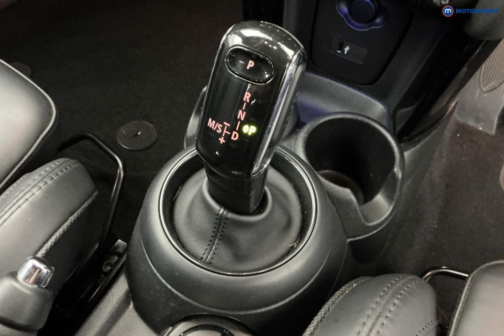 Mini Hatchback Cooper Exclusive Automatic Petrol Hatchback - Stock Number (1639168) - 15th supplementary image
