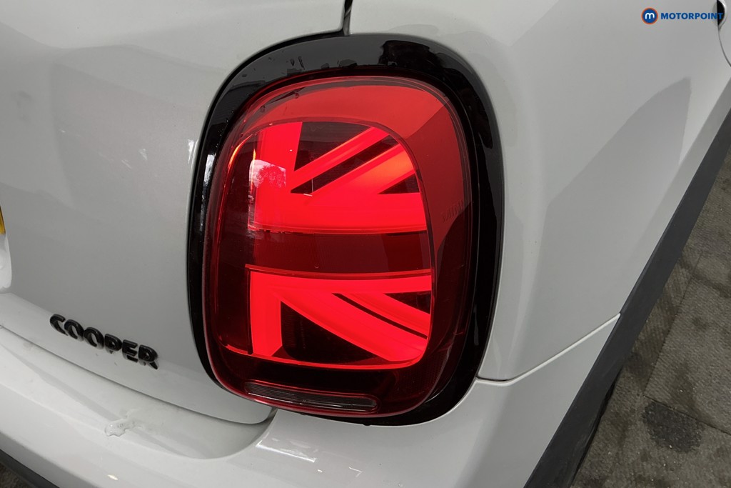 Mini Hatchback Cooper Exclusive Automatic Petrol Hatchback - Stock Number (1639168) - 25th supplementary image