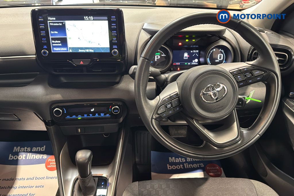 Toyota Yaris Design Automatic Petrol-Electric Hybrid Hatchback - Stock Number (1640916) - 2nd supplementary image