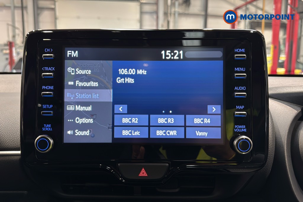 Toyota Yaris Design Automatic Petrol-Electric Hybrid Hatchback - Stock Number (1640916) - 9th supplementary image