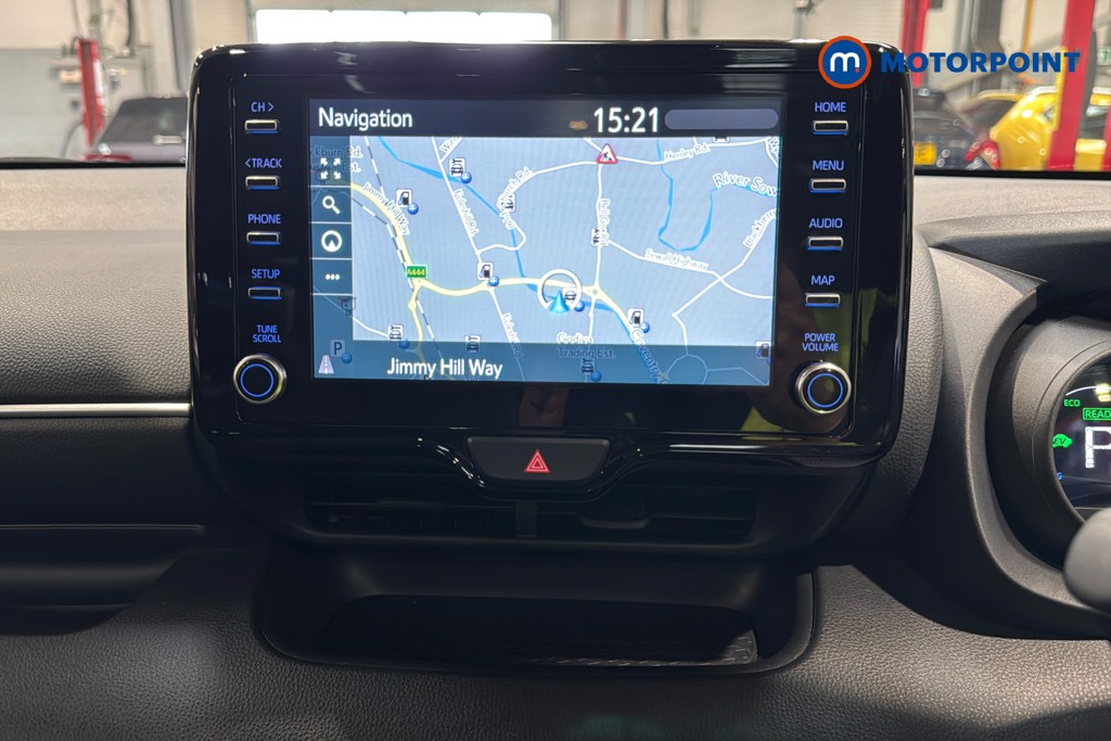 Toyota Yaris Design Automatic Petrol-Electric Hybrid Hatchback - Stock Number (1640916) - 10th supplementary image