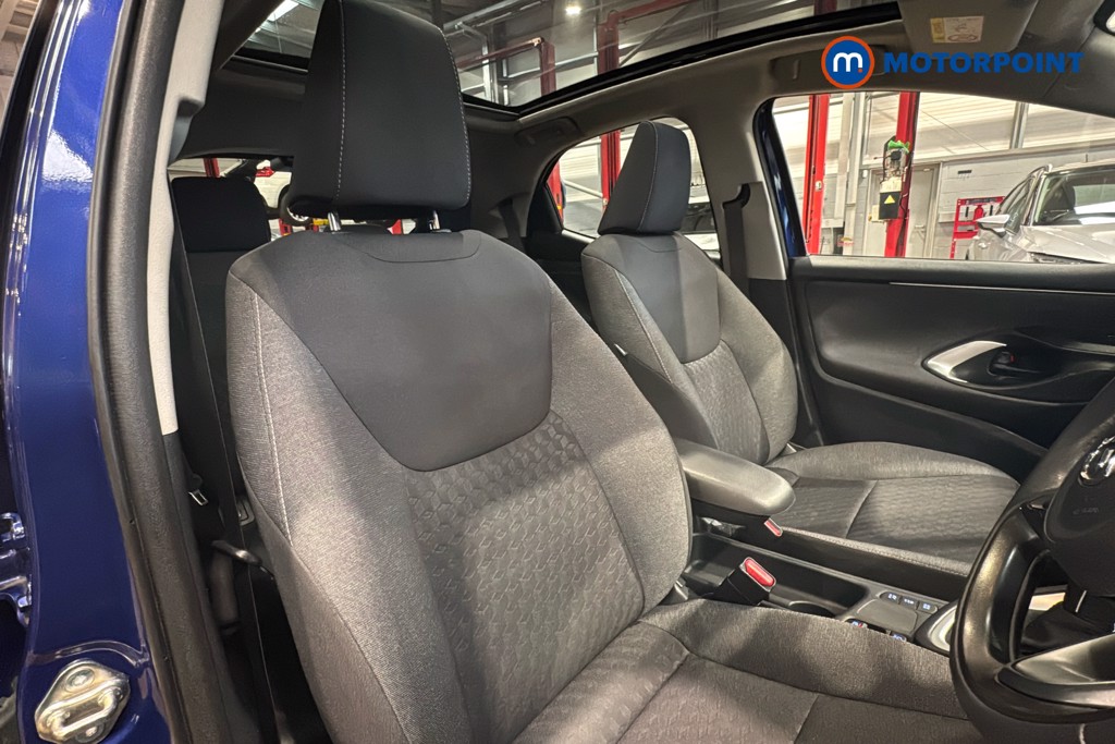 Toyota Yaris Design Automatic Petrol-Electric Hybrid Hatchback - Stock Number (1640916) - 22nd supplementary image