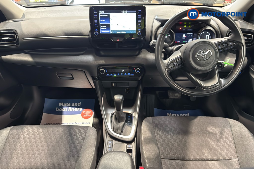 Toyota Yaris Design Automatic Petrol-Electric Hybrid Hatchback - Stock Number (1640916) - 1st supplementary image