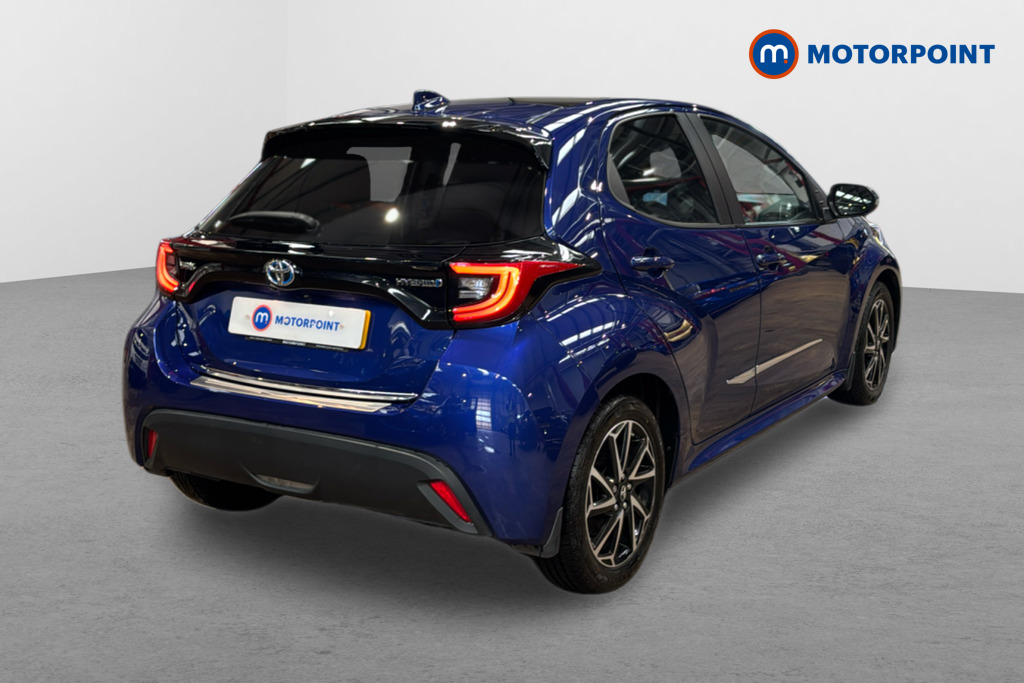 Toyota Yaris Design Automatic Petrol-Electric Hybrid Hatchback - Stock Number (1640916) - Drivers side rear corner