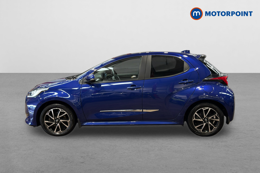Toyota Yaris Design Automatic Petrol-Electric Hybrid Hatchback - Stock Number (1640916) - Passenger side