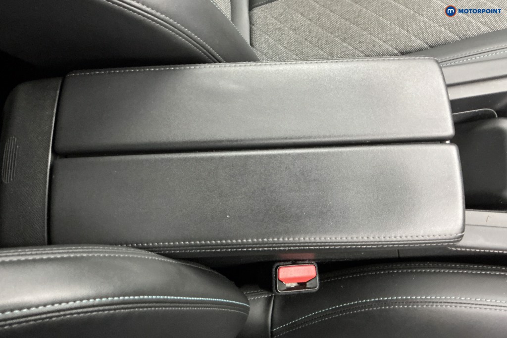 Peugeot 408 Allure Premium Automatic Petrol Hatchback - Stock Number (1641480) - 13th supplementary image