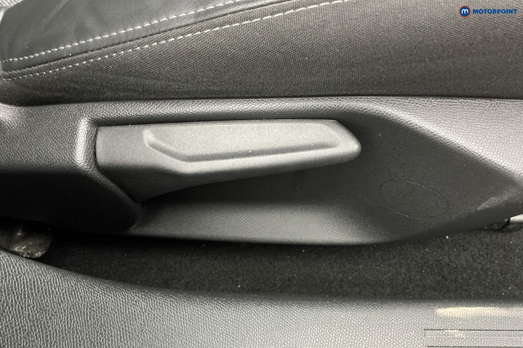 Peugeot 408 Allure Premium Automatic Petrol Hatchback - Stock Number (1641480) - 23rd supplementary image