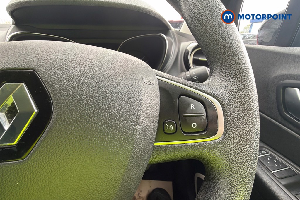 Renault Captur Play Manual Petrol SUV - Stock Number (1641644) - 4th supplementary image