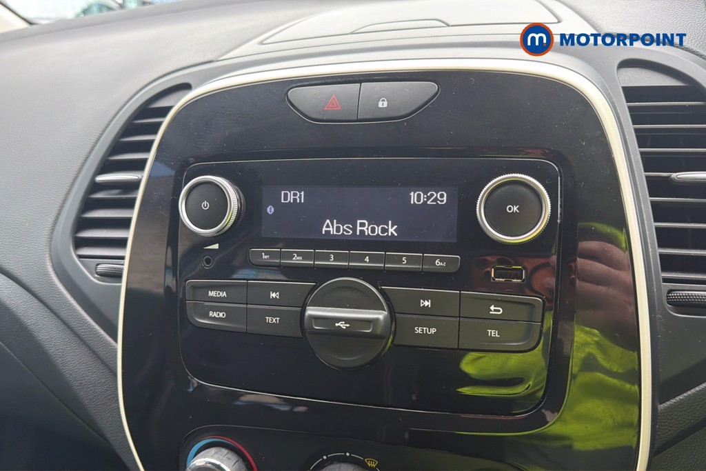 Renault Captur Play Manual Petrol SUV - Stock Number (1641644) - 9th supplementary image