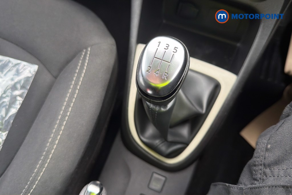 Renault Captur Play Manual Petrol SUV - Stock Number (1641644) - 15th supplementary image