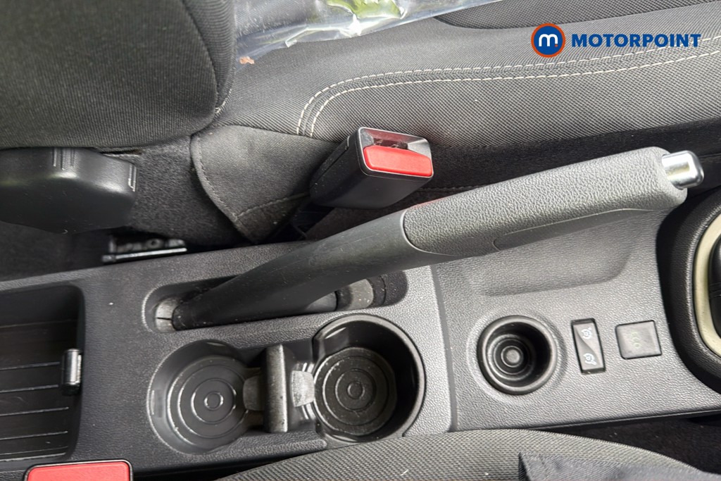 Renault Captur Play Manual Petrol SUV - Stock Number (1641644) - 16th supplementary image