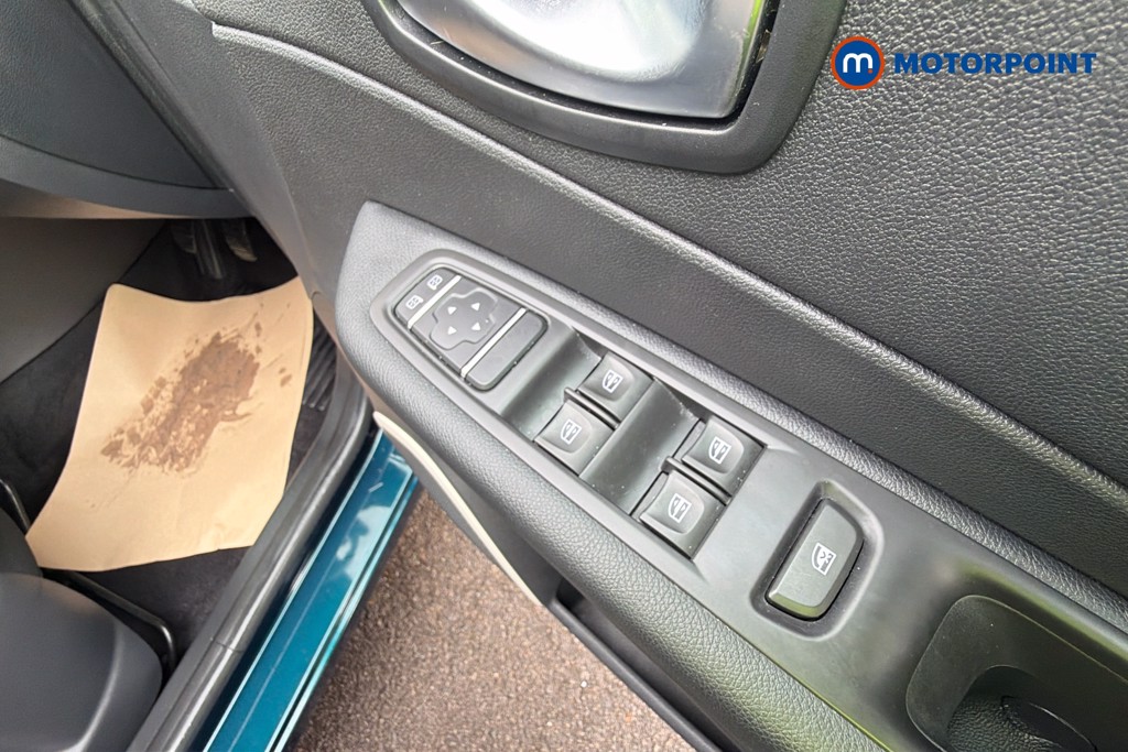 Renault Captur Play Manual Petrol SUV - Stock Number (1641644) - 20th supplementary image