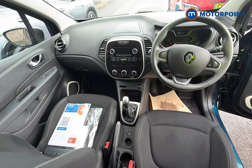 Renault Captur Play Manual Petrol SUV - Stock Number (1641644) - 1st supplementary image