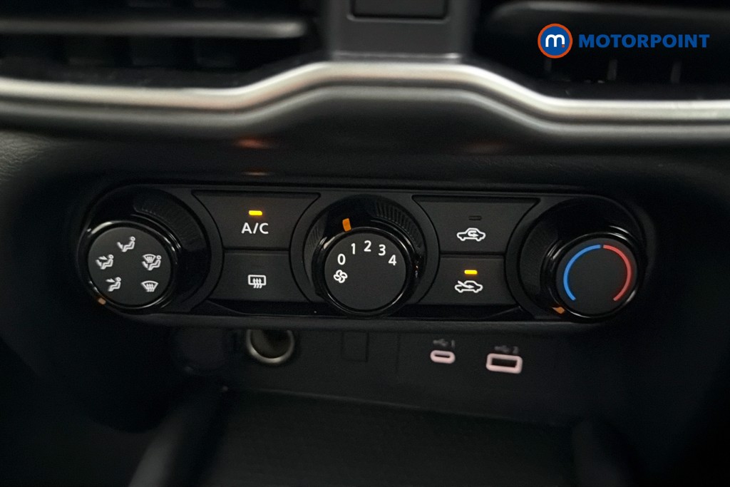 Nissan Juke Acenta Premium Automatic Petrol SUV - Stock Number (1641706) - 12th supplementary image