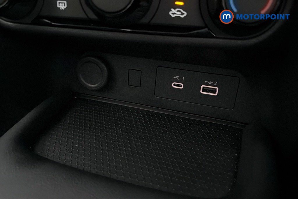 Nissan Juke Acenta Premium Automatic Petrol SUV - Stock Number (1641706) - 17th supplementary image