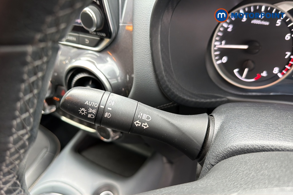 Nissan Juke Tekna Manual Petrol SUV - Stock Number (1641764) - 5th supplementary image