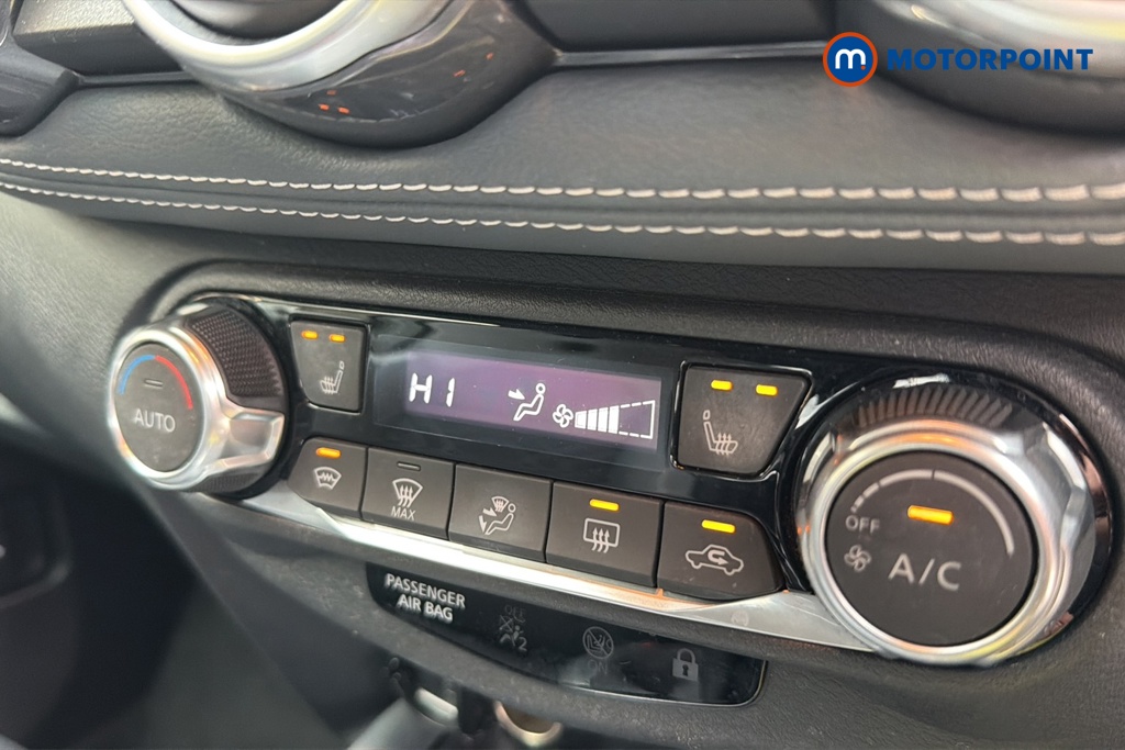 Nissan Juke Tekna Manual Petrol SUV - Stock Number (1641764) - 14th supplementary image