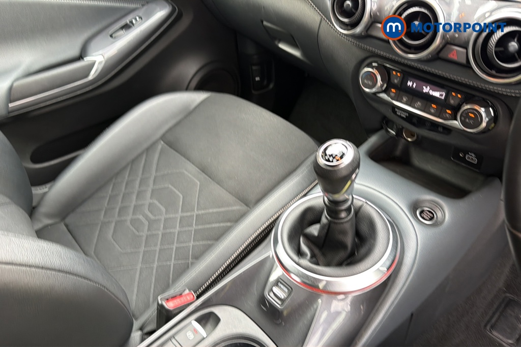 Nissan Juke Tekna Manual Petrol SUV - Stock Number (1641764) - 15th supplementary image