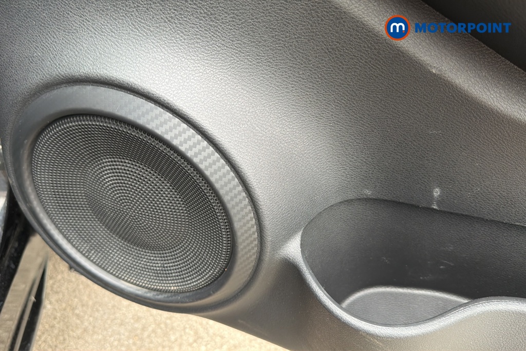 Nissan Juke Tekna Manual Petrol SUV - Stock Number (1641764) - 21st supplementary image