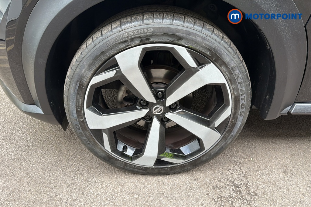 Nissan Juke Tekna Manual Petrol SUV - Stock Number (1641764) - 44th supplementary image