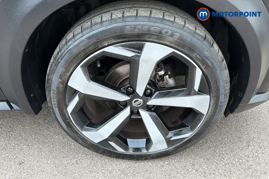 Nissan Juke Tekna Manual Petrol SUV - Stock Number (1641764) - 47th supplementary image