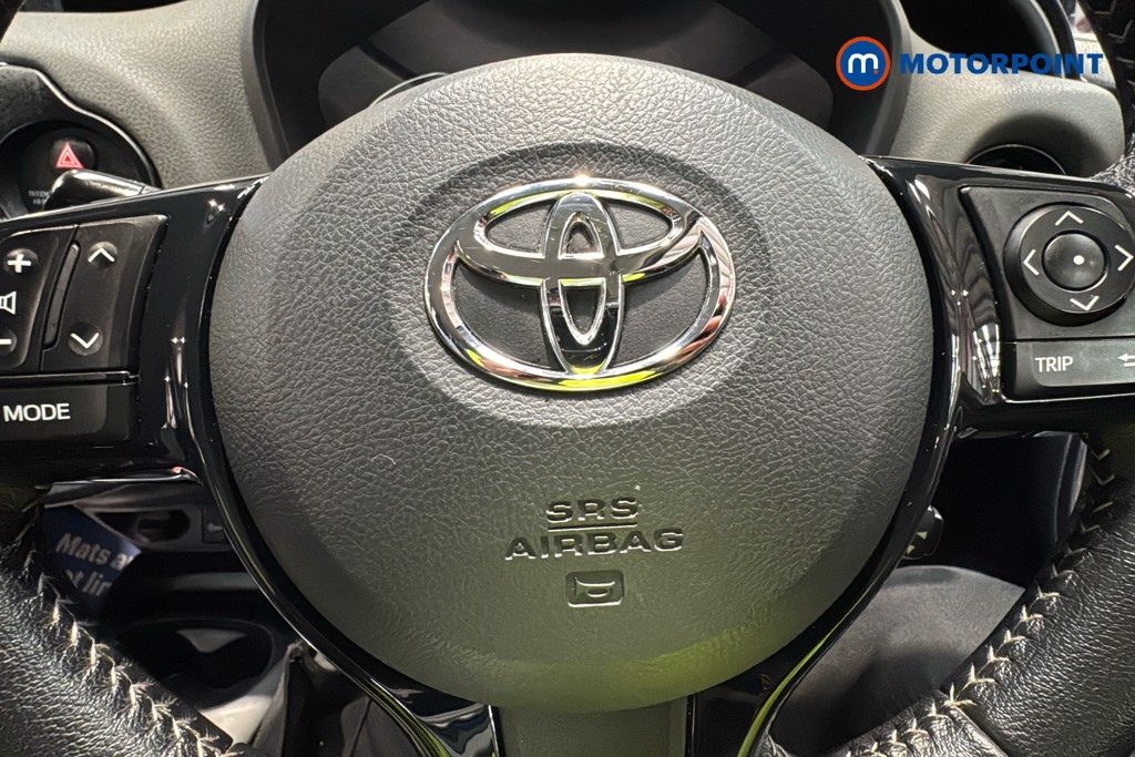 Toyota Yaris Icon Tech Automatic Petrol-Electric Hybrid Hatchback - Stock Number (1642246) - 5th supplementary image