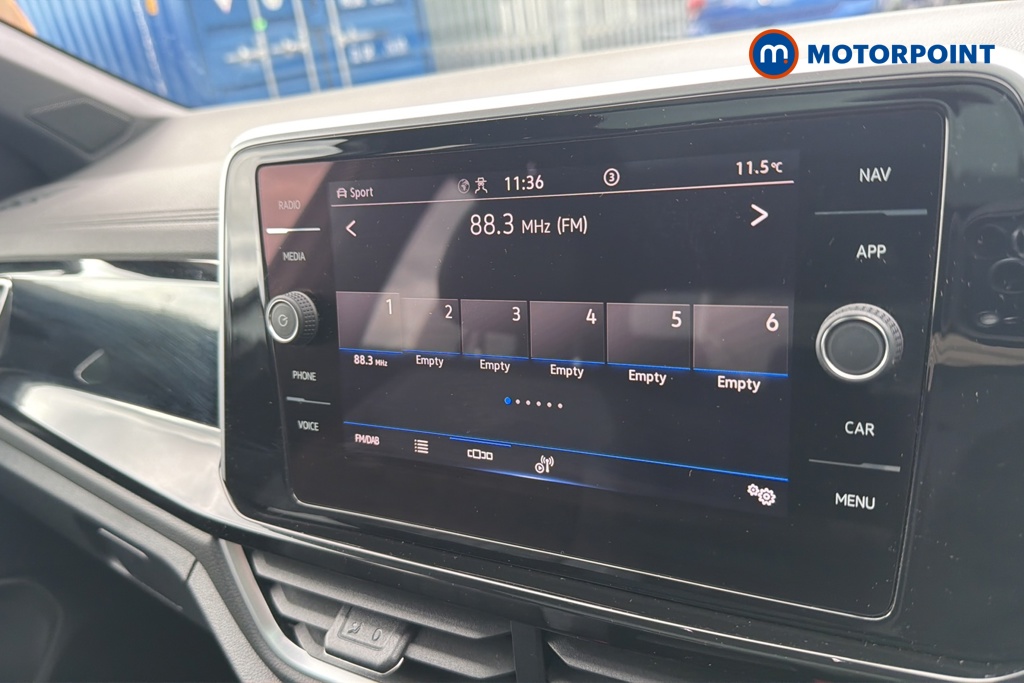 Volkswagen T-Roc R-Line Automatic Petrol SUV - Stock Number (1642321) - 8th supplementary image