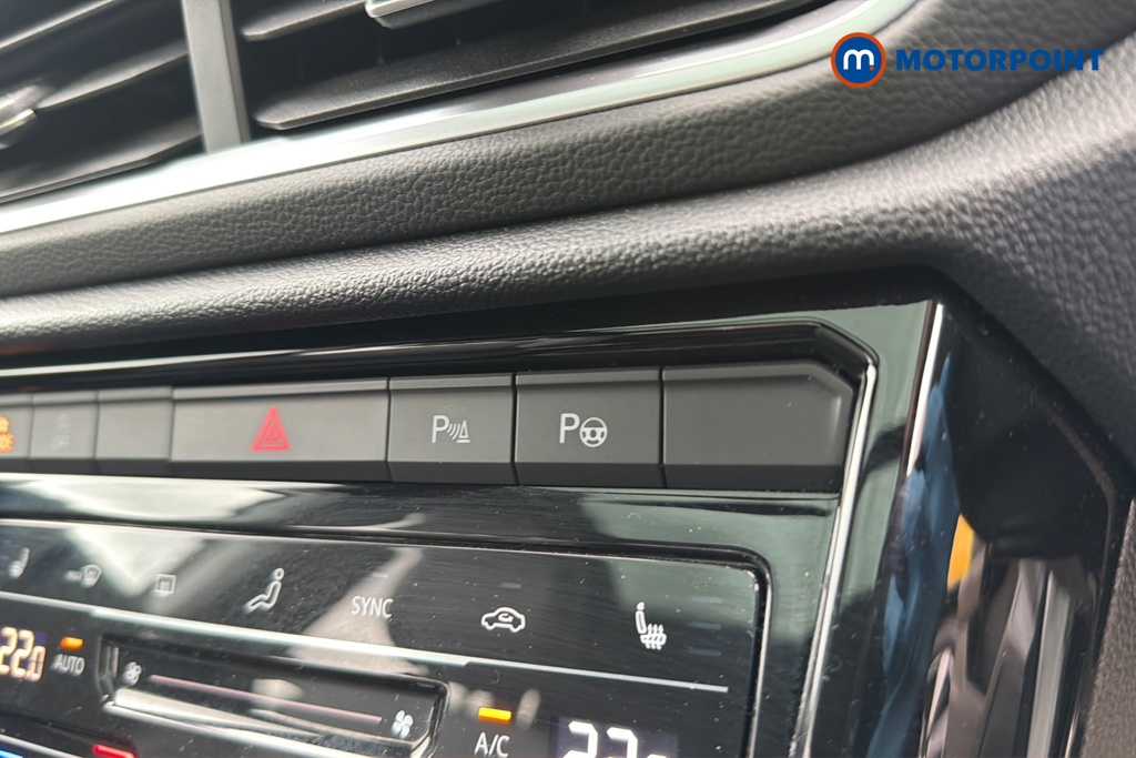 Volkswagen T-Roc R-Line Automatic Petrol SUV - Stock Number (1642321) - 14th supplementary image